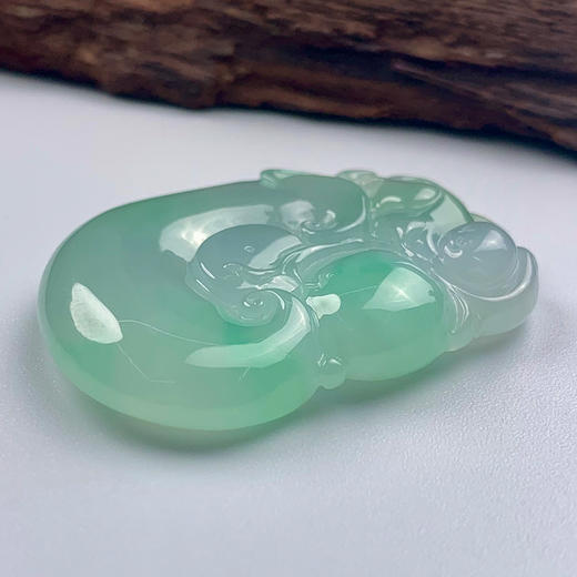 派瑞翡翠 翡翠挂件 糯冰种 飘翠 商品图3