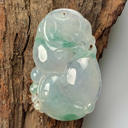 派瑞翡翠 翡翠挂件 糯冰种 飘蓝花 商品图0