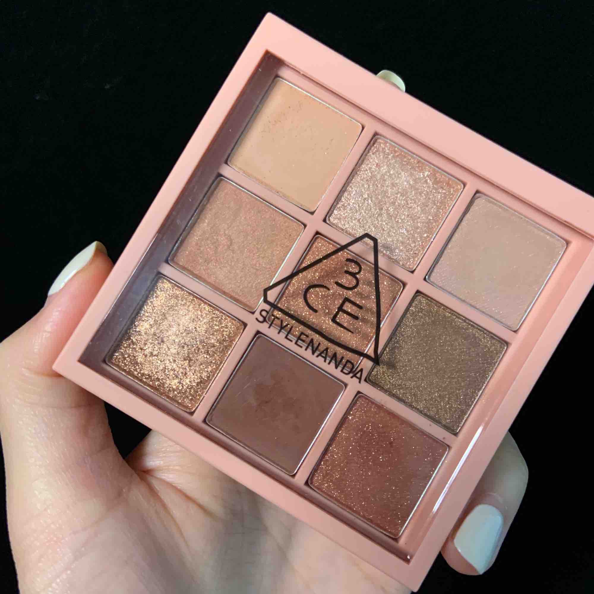 在途特价 3ce 超好画！九宫格眼影盘 overtake/dear nude