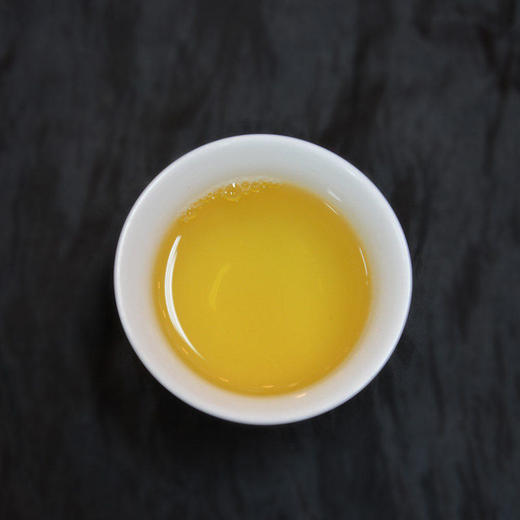 澜沧古茶2015年景迈丹珠9粒装景迈古树春茶普洱茶生茶盒装72g 商品图2