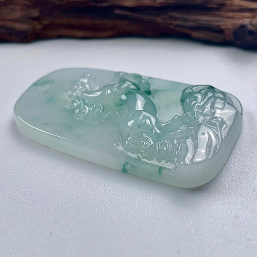 派瑞翡翠 翡翠挂件 糯种 飘蓝花 商品图3