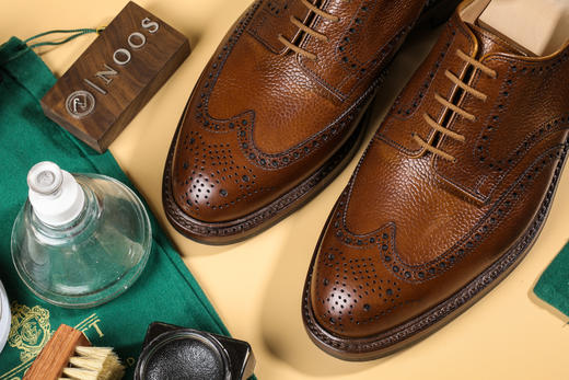 crockett&jones 经典雕花荔纹德比鞋 深棕色