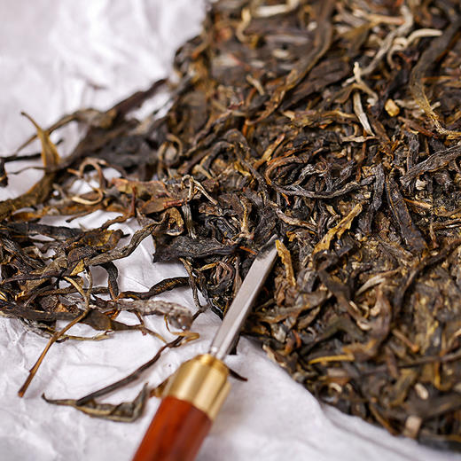 普洱生茶 | 紫金无量 2019年 无量幽谷 百年古树生茶（秋茶） 357g 商品图1