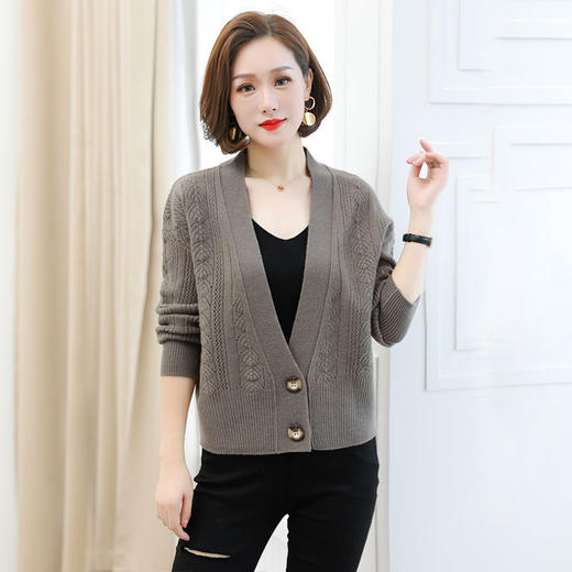 新款纯色V领针织开衫100%全羊毛短款外套2032-WX172-DB299 商品图5