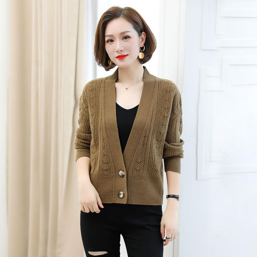 新款纯色V领针织开衫100%全羊毛短款外套2032-WX172-DB299 商品图6