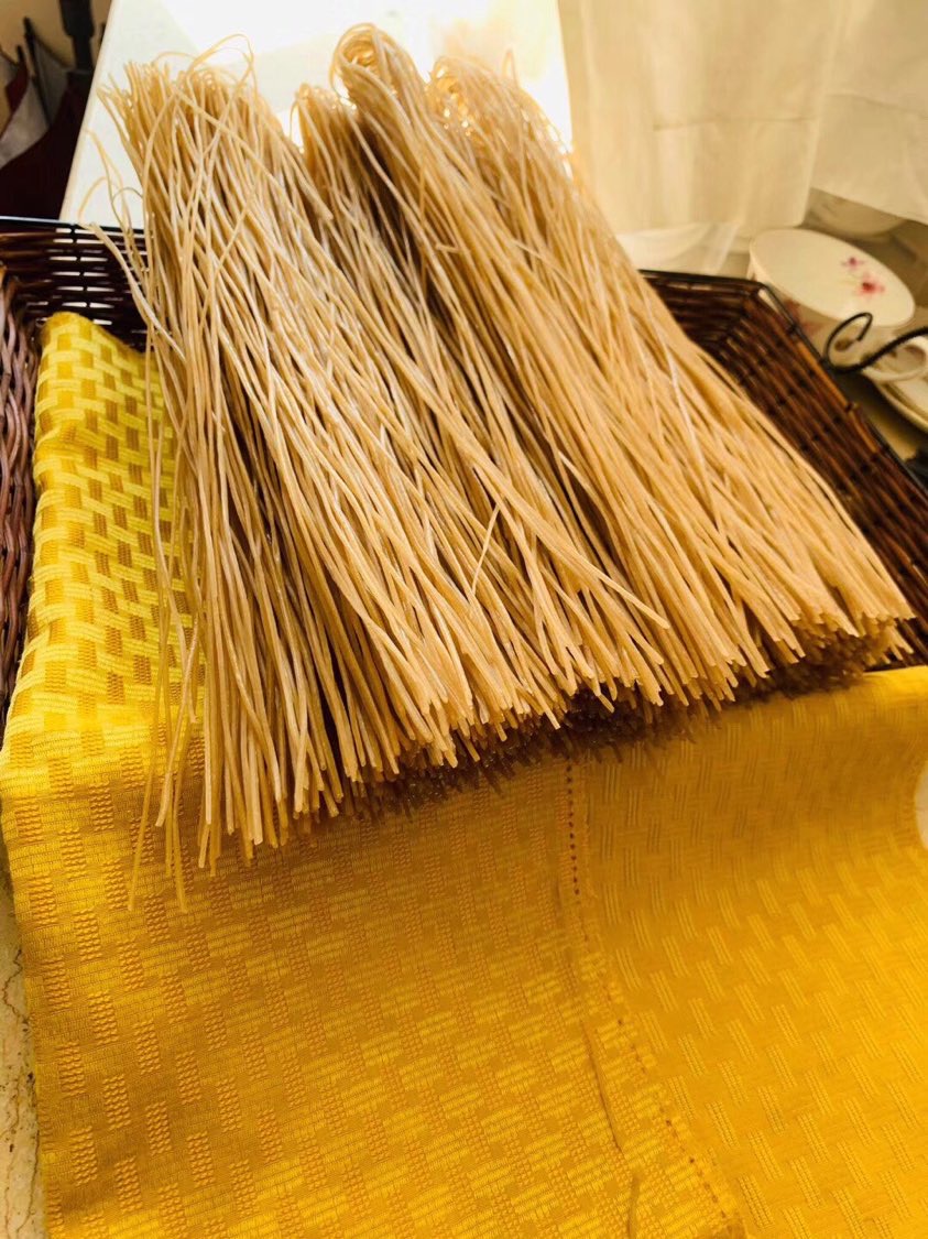 山东一级红薯粉条和山药粉条3斤5斤 包邮到家