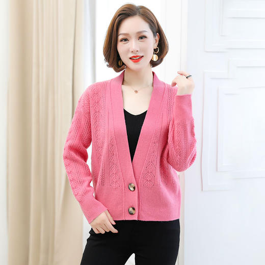 新款纯色V领针织开衫100%全羊毛短款外套2032-WX172-DB299 商品图7