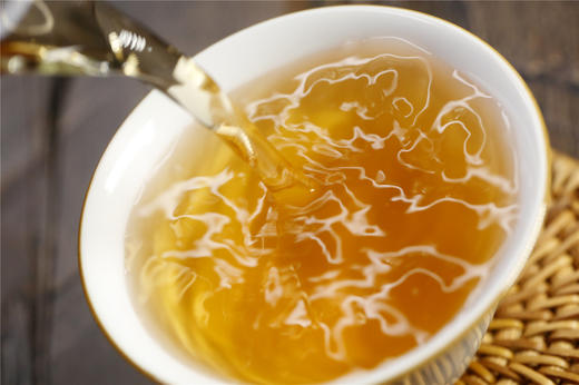 十年陈  蜜韵佳  勐库戎氏·勐库老树青饼（2011） 商品图8