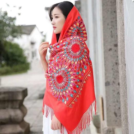 新疆羊绒围巾 太阳花   多种花色可选 商品图3