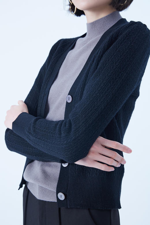 圣弗尔瑞 V领绞花女开衫 鄂尔多斯特色羊绒衫  100%羊绒 商品图4