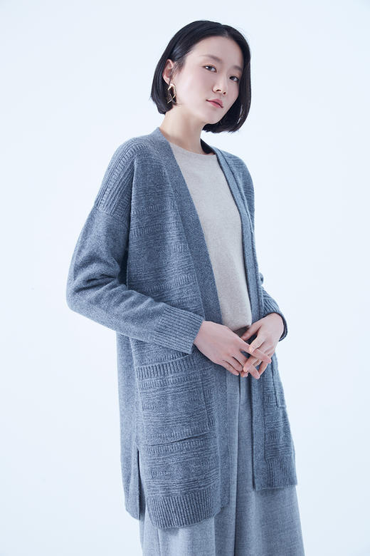 圣弗尔瑞  V领翻花女开衫 鄂尔多斯特色羊绒衫  100%羊绒 商品图10