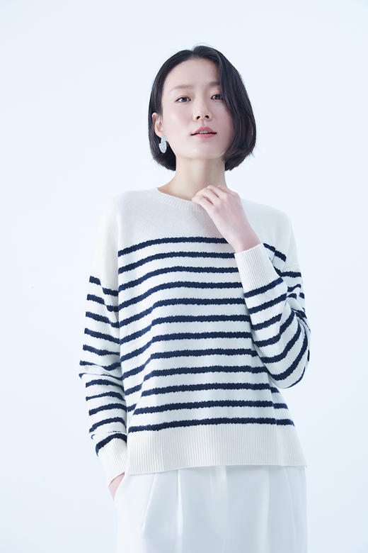 圣弗尔瑞 圆领翻花女套衫鄂尔多斯特色羊绒衫  100%羊绒 商品图1