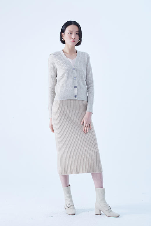 圣弗尔瑞 V领绞花女开衫 鄂尔多斯特色羊绒衫  100%羊绒 商品图5