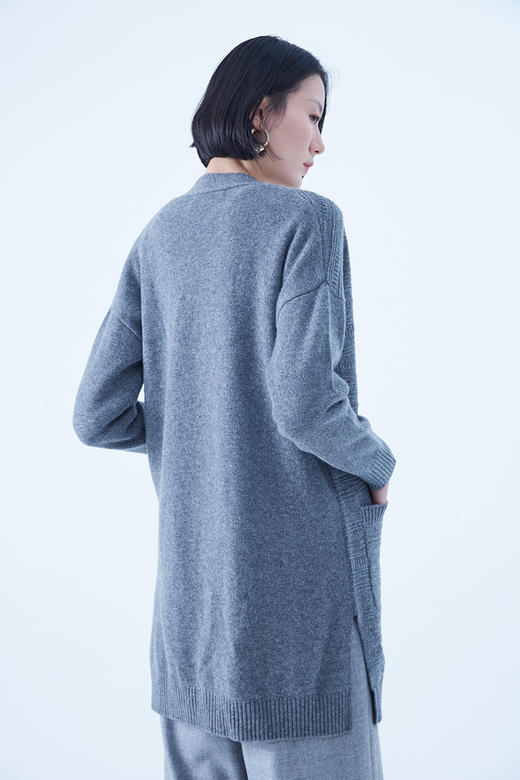 圣弗尔瑞  V领翻花女开衫 鄂尔多斯特色羊绒衫  100%羊绒 商品图11