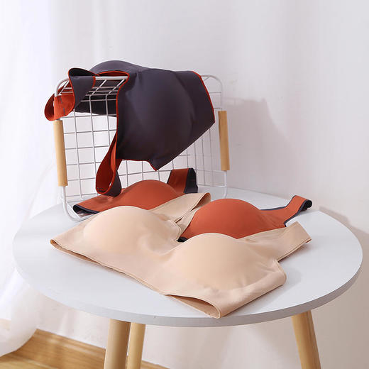 59元任选两件【太轻了！】天然乳胶无痕无钢圈内衣，轻薄无感舒适不勒聚拢收副乳闺蜜双色设计 商品图5