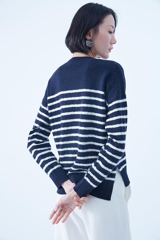 圣弗尔瑞 圆领翻花女套衫鄂尔多斯特色羊绒衫  100%羊绒 商品图7