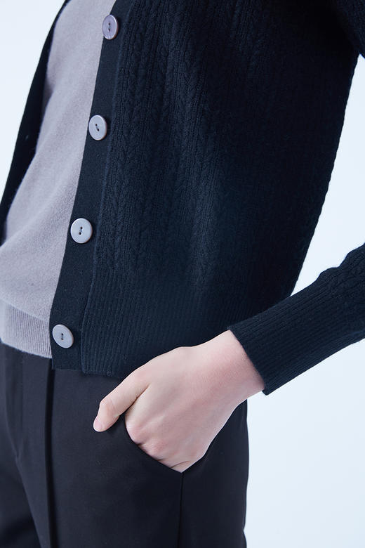 圣弗尔瑞 V领绞花女开衫 鄂尔多斯特色羊绒衫  100%羊绒 商品图3