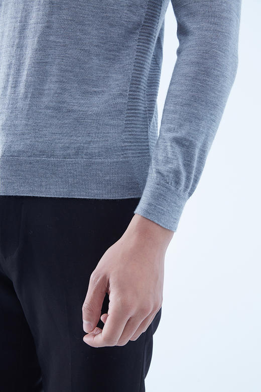 圣弗尔瑞鄂尔多斯特色精纺圆领男套衫  30%羊绒55%防缩毛15%丝光毛 商品图2