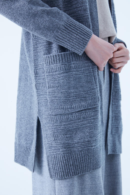 圣弗尔瑞  V领翻花女开衫 鄂尔多斯特色羊绒衫  100%羊绒 商品图4