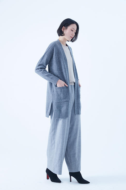 圣弗尔瑞  V领翻花女开衫 鄂尔多斯特色羊绒衫  100%羊绒 商品图3