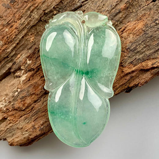 派瑞翡翠 翡翠挂件 糯种 飘绿花 商品图0