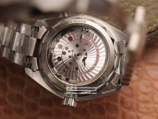 VS新品发售：海马600GMT太极圈43.5mm 一体的黑白陶瓷圈，耗时八个月尝试五种不同思路做出正品质感，代表白天黑夜，和GMT针相互辉映。颜值上比肩水鬼 商品图4