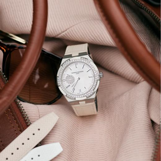 江诗丹顿 Vacheron Constantin 纵横四海系列石英腕表 1205V/000R-B592 商品图8