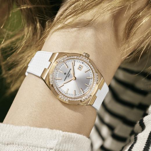 江诗丹顿 Vacheron Constantin 纵横四海系列石英腕表 1205V/000R-B592 商品图12