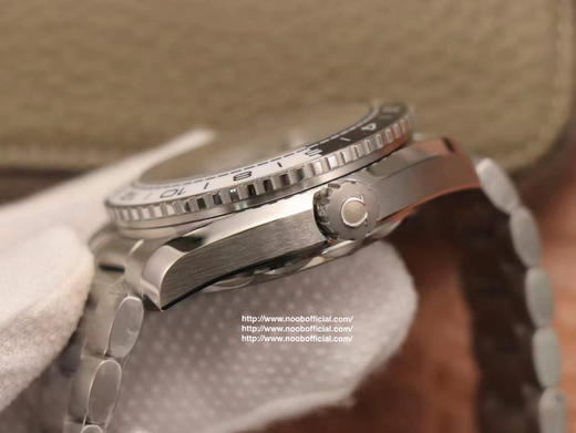VS新品发售：海马600GMT太极圈43.5mm 一体的黑白陶瓷圈，耗时八个月尝试五种不同思路做出正品质感，代表白天黑夜，和GMT针相互辉映。颜值上比肩水鬼 商品图1
