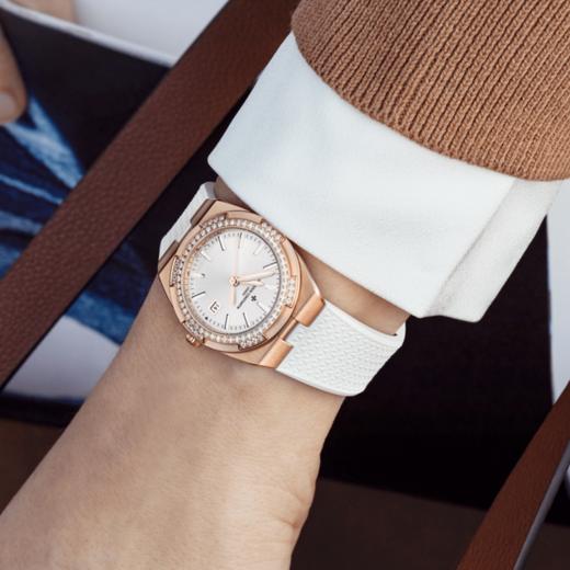 江诗丹顿 Vacheron Constantin 纵横四海系列石英腕表 1205V/000R-B592 商品图14