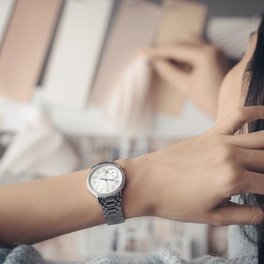 江诗丹顿 Vacheron Constantin 伊灵女神Égérie系列自动上链腕表 4605F/110A-B495 商品图6
