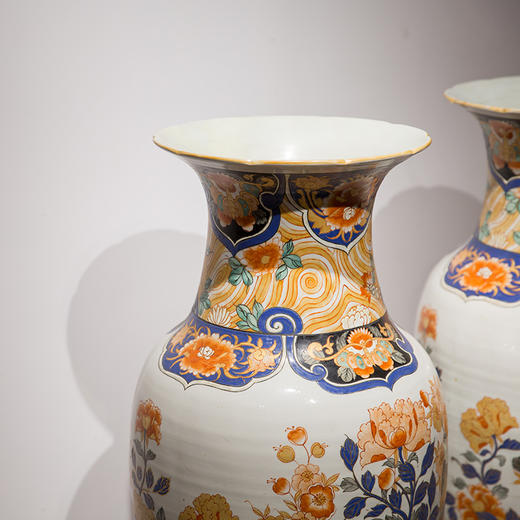 清代  粉彩牡丹花鸟纹大花瓶（一对） 商品图1