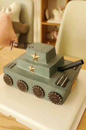 「男孩」异形坦克