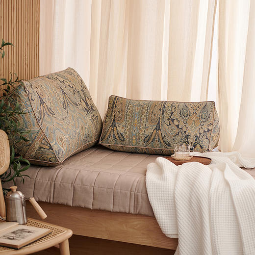 阳春小镇三角靠枕床头靠垫抱枕飘窗沙发卧室可拆洗腰枕 商品图4