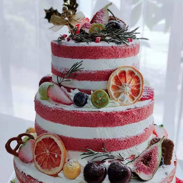 三层红丝绒裸蛋糕