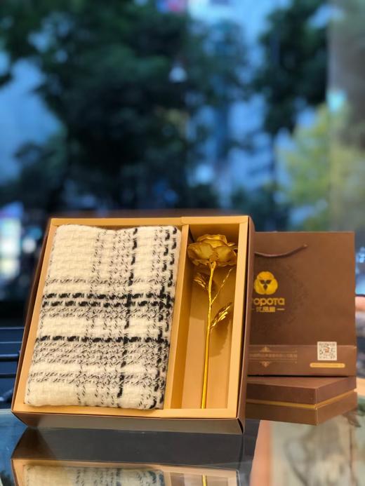 优品堂《思维空间》精品羊毛围巾披肩 商品图1