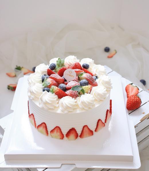 水果蛋糕草莓甜心