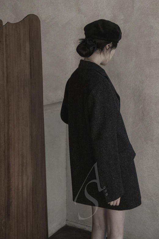 Margaret Howell 炭灰色人字纹羊毛西装外套 商品图2