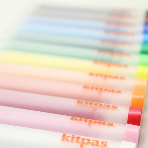 【日本进口】kitpas水溶性套筒12色蜡笔 可擦拭可水洗可调色安全蜡笔 商品图1