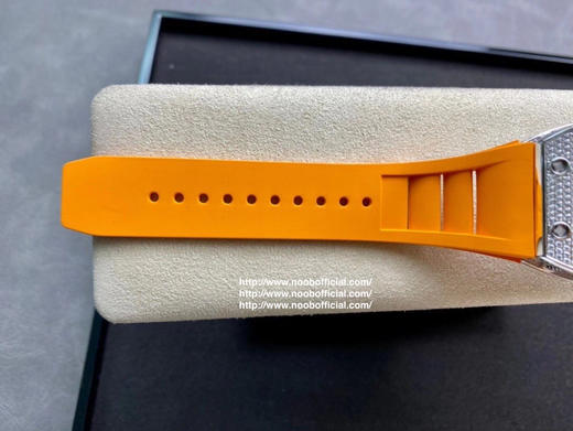 理查德米勒 Richard Mille RM57-01 【年年有鱼】搭载原装进口机械机芯 精钢壳尺寸43*50毫米 防水胶带配原装折叠扣 把愿望交给锦鲤，你只管努力，其他交给天意！ 商品图4