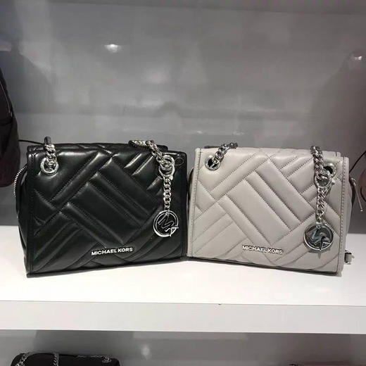 LA现货 黑色1个 Michael Kors MK  VIVIANNE 小羊皮 经典款菱格银色链条包大号 商品图3