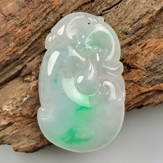 派瑞翡翠 翡翠挂件 糯种 飘绿花 商品图0