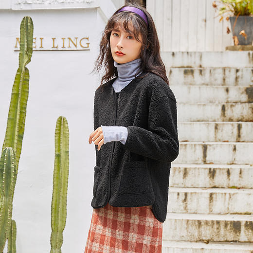 【蓬松柔软】羊羔绒马甲 外套 三种颜色 随心搭配 柔软亲肤 保暖性强 商品图3