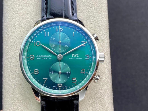 ZF力作 “绿海王”[得意]万国IWC 150周年版本全新万国葡萄牙上市：时分秒针高度与正品一致，紧贴表盘，只有唯一一家能够做到；表盘字钉圆润光滑，刻度点才有CNC雕刻工艺。 商品图11