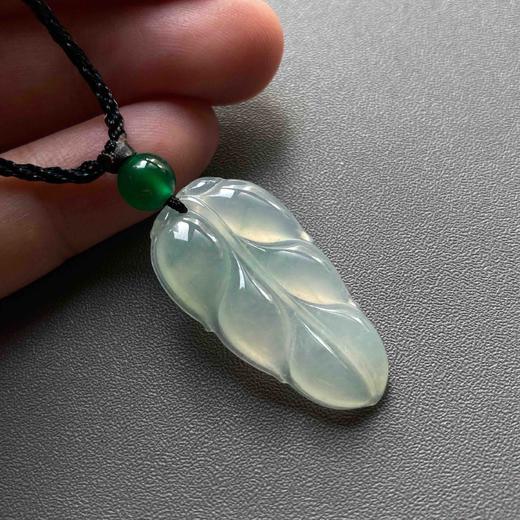 冰种淡晴水翡翠叶子 商品图7