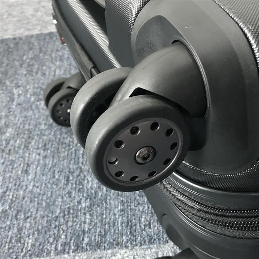 【10天后发货】正版 瑞士军刀 /Swiss Cross 行李箱拉链款 带拓展层可扩容30%出国旅行箱 商品图9