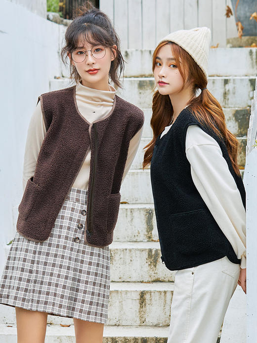 【蓬松柔软】羊羔绒马甲 外套 三种颜色 随心搭配 柔软亲肤 保暖性强 商品图4