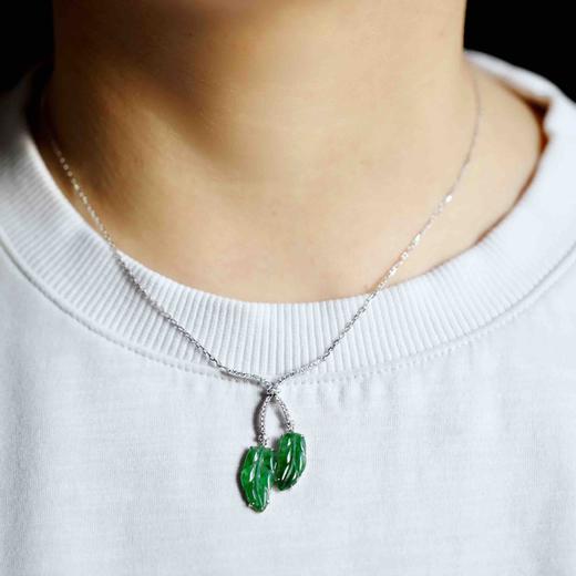 冰种阳绿辣色翡翠叶子项链18k白金钻石镶嵌 商品图10