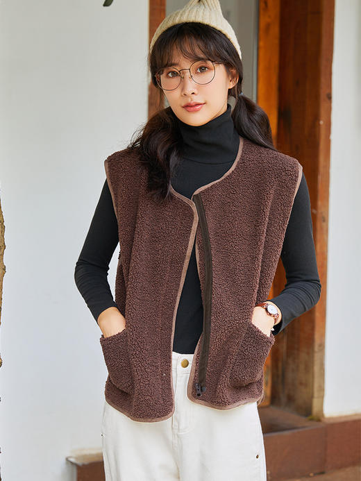 【蓬松柔软】羊羔绒马甲 外套 三种颜色 随心搭配 柔软亲肤 保暖性强 商品图5