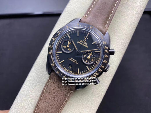 OM 超霸系列 “月之暗面”          V2版本 荣耀回归  OM自主研发自制9300机芯3点盘为【12小时】和【60分钟】累积计时盘，所有功能及外观均按照原版 商品图3